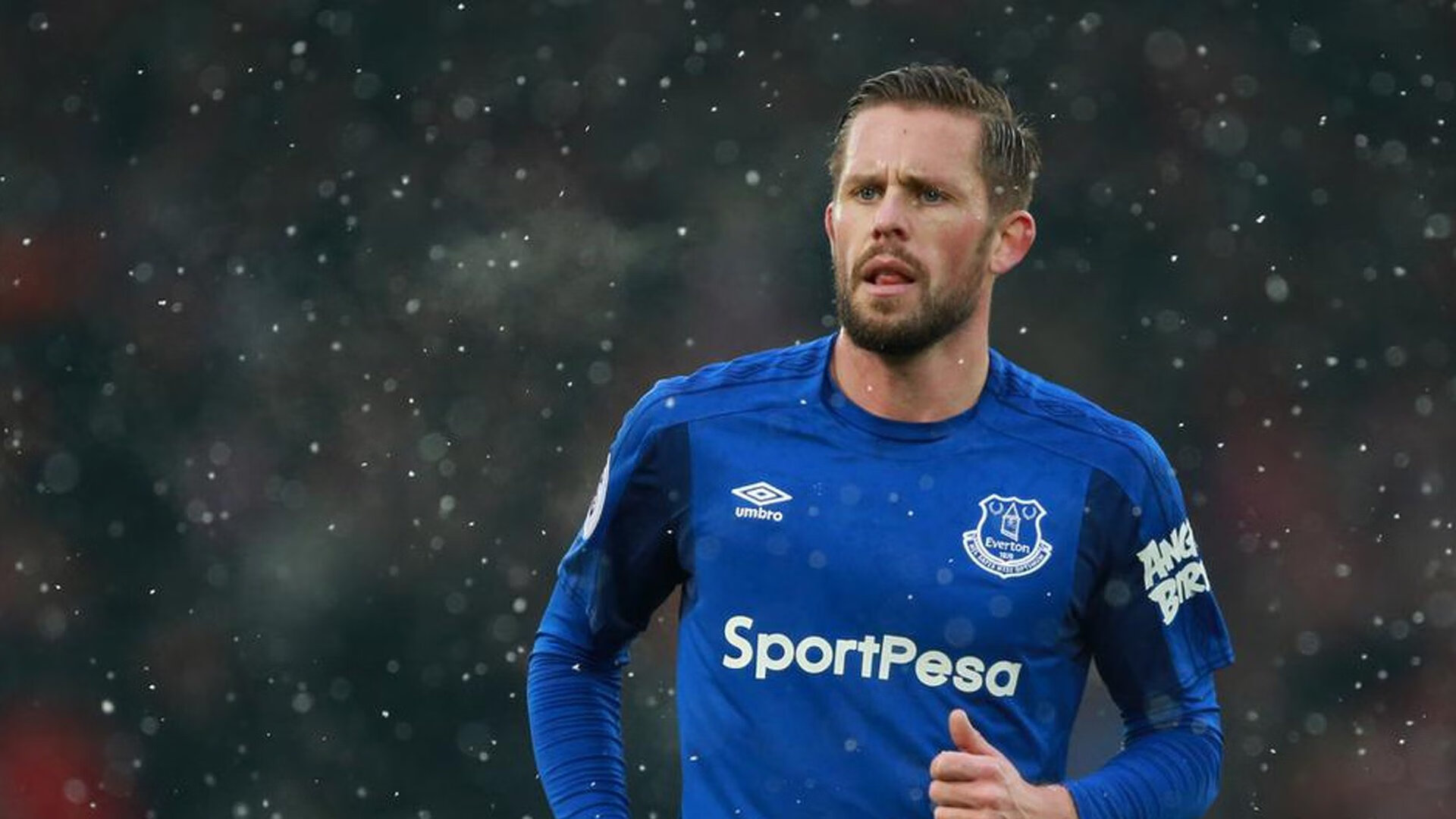 紧张刺激：王强最后一秒三分绝杀，场内欢呼！，王强最后9小时